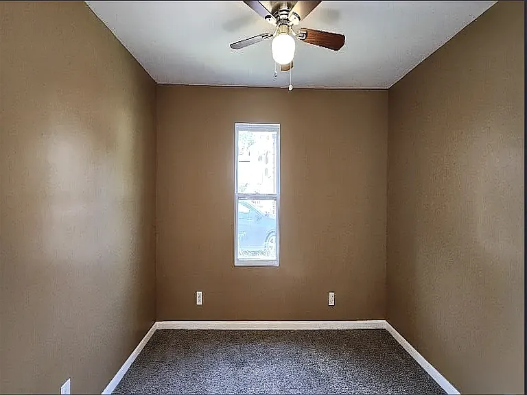 3213 Airway Ave — Photo 5