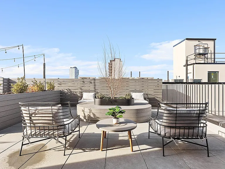 323 Lenox Rd #4D — Photo 8