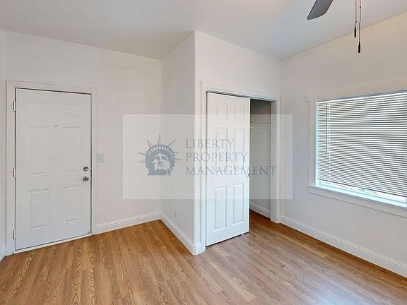 2nd image of 430 E Acacia St #2