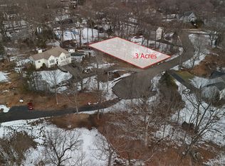 11 Knollcrest Dr, Trumbull, CT 06611