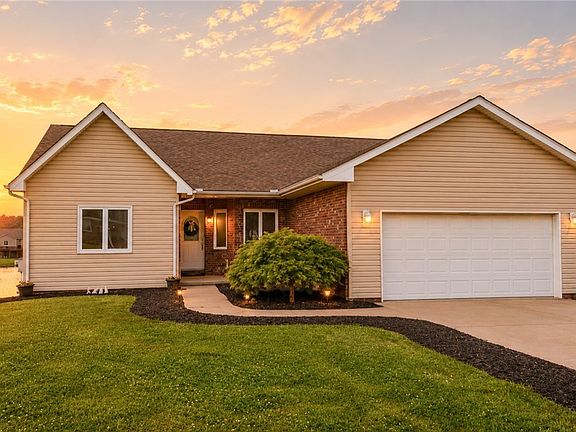 3rd image of 46111 Country Lake Dr