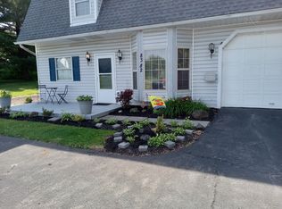 8382 Leavitt Rd, Amherst, OH 44001