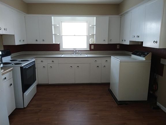 4th image of 937 W Linden Ave