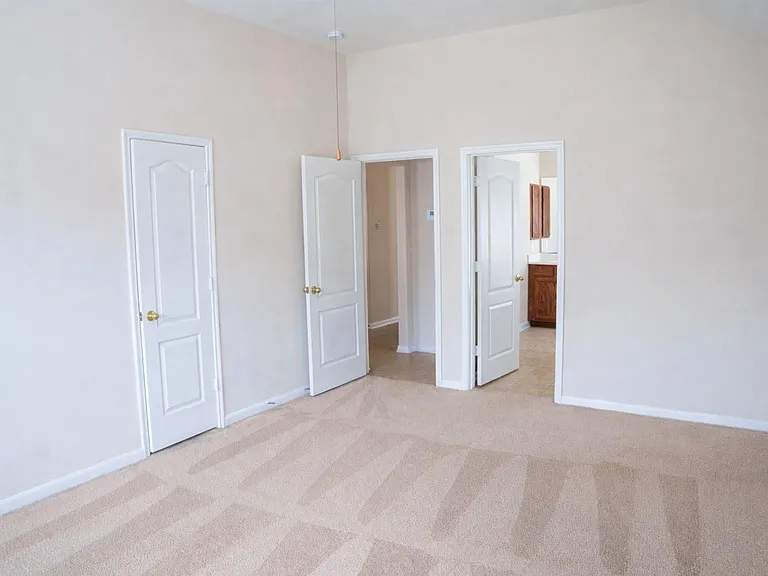 8515 Clarkman Ridge Ln — Photo 12