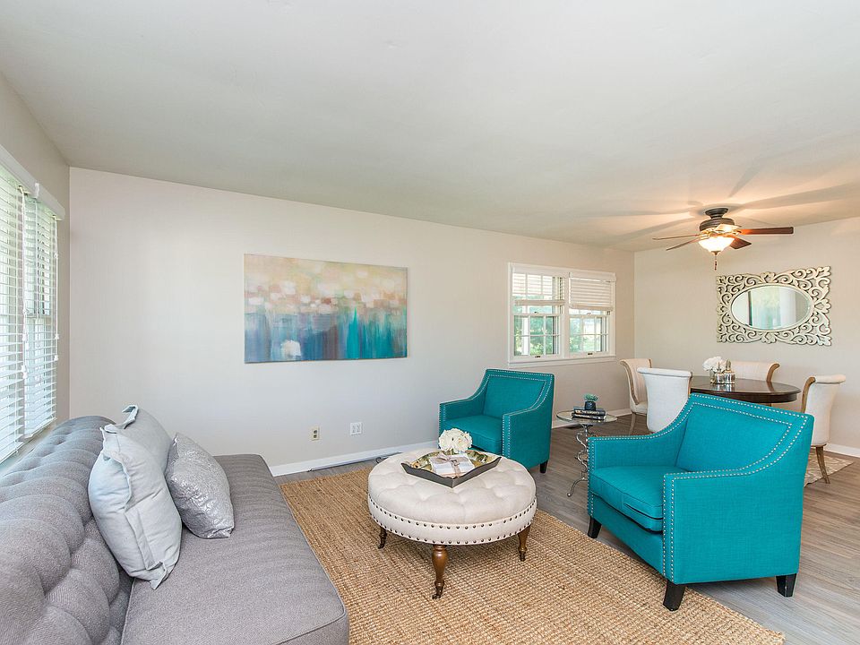 1st image of 920 Circle Dr