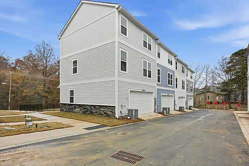 Bellhaven Townhomes Photo 1