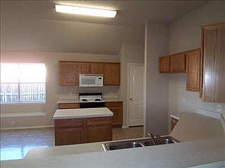 4th image of 701 Trees Dr