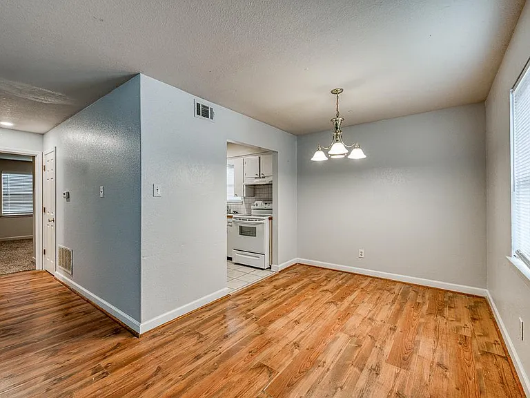 601 Mimi Ln #2 — Photo 19