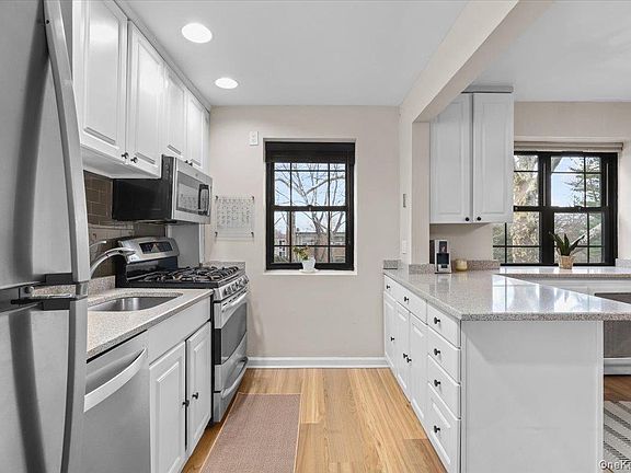 5th image of 33 Manchester Road #2R