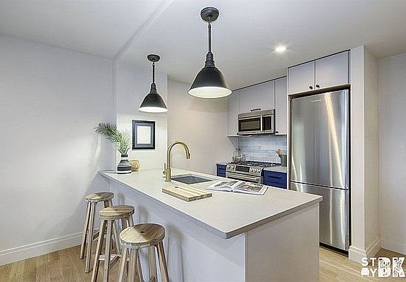 3rd image of 1005 Atlantic Ave #3H
