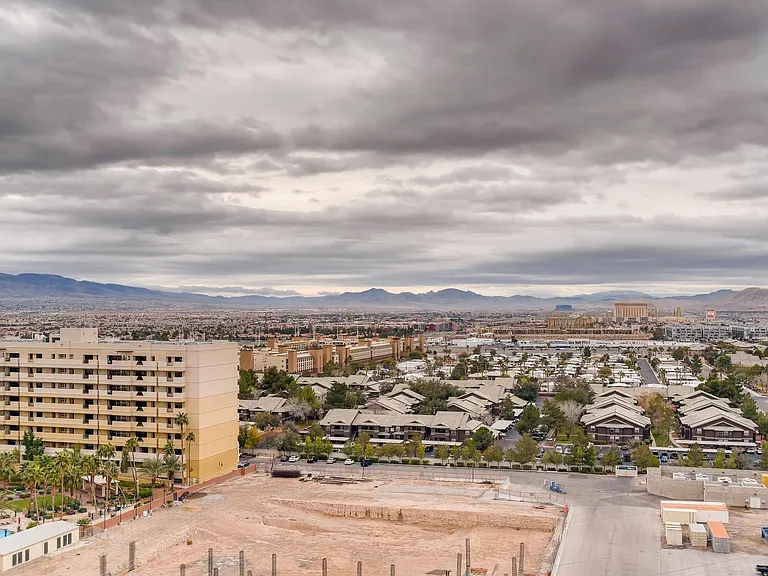 8255 Las Vegas Blvd S #1321 — Photo 40