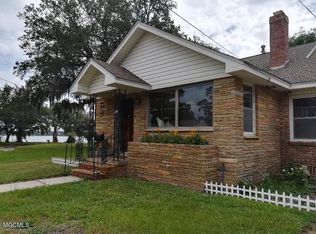 470 Oaklawn Pl, Biloxi, MS 39530