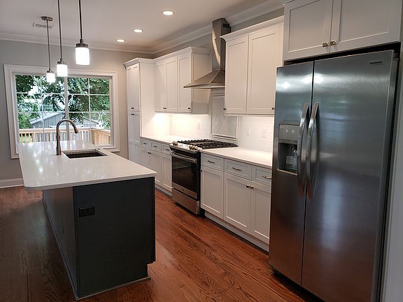 Gourmet Kitchen 