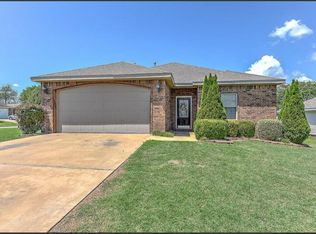 912 SW Apache Ct, Bentonville, AR 72712