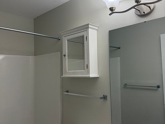 5th image of 251 Simpson Ave APT 220