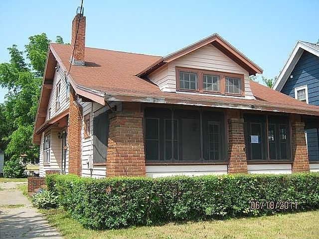 1st image of 634 W Brighton Ave