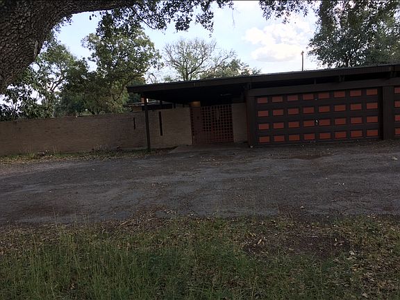 2nd image of 1320 Arcadia Dr