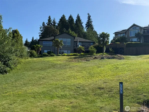 6061 Osprey Circle, Bremerton, WA 98312