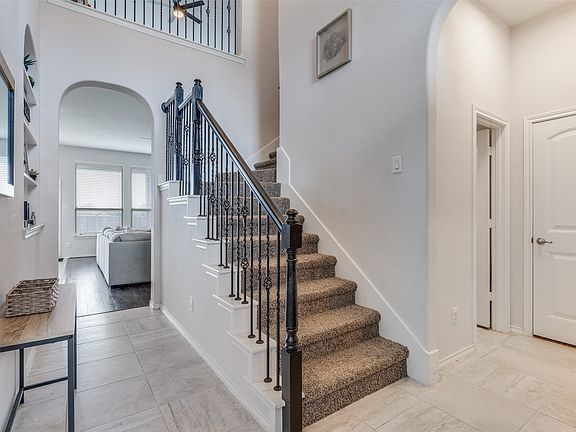 5th image of 8940 Jewelflower Dr
