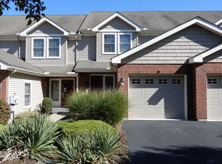 28 Oak Leaf Ln, East Stroudsburg, PA 18301