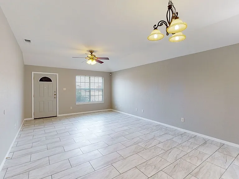 3805 Littleleaf Ct #A — Photo 15