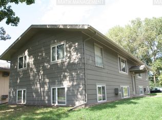 325 27th St NE APT 3, Rochester, MN 55906