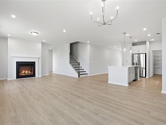 4th image of 3548 Annsbury Ct