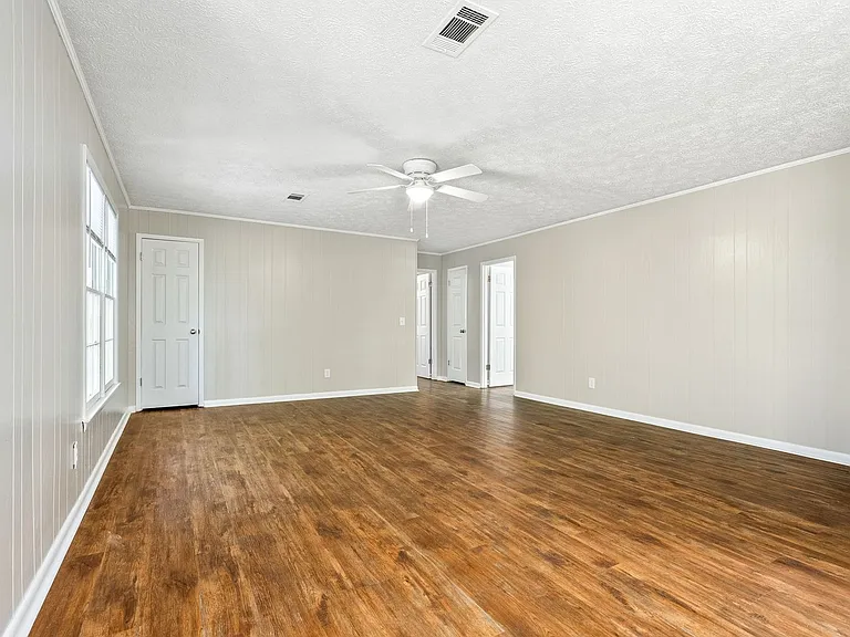307 Lancaster Ave — Photo 5