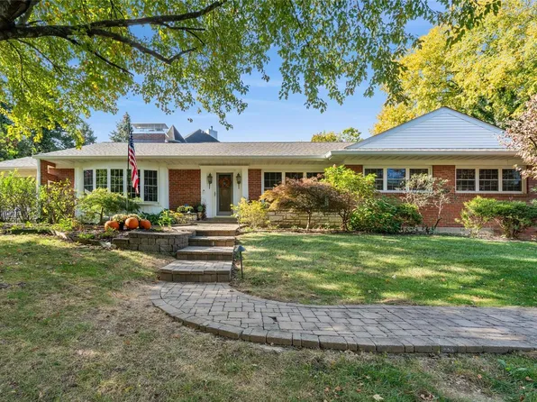 14 Scarsdale Ln, Saint Louis, MO 63117