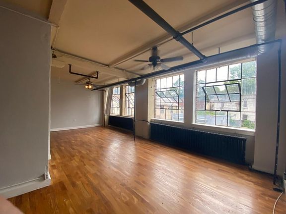 4th image of 10 W Harvey St APT 2E