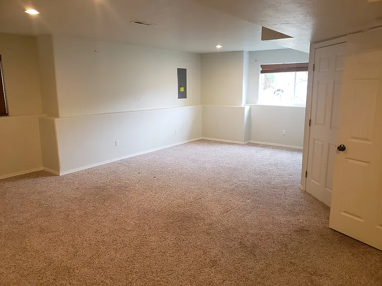 10 Carnegie Dr — Photo 7