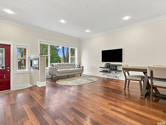 4th image of 1107 9th Street E