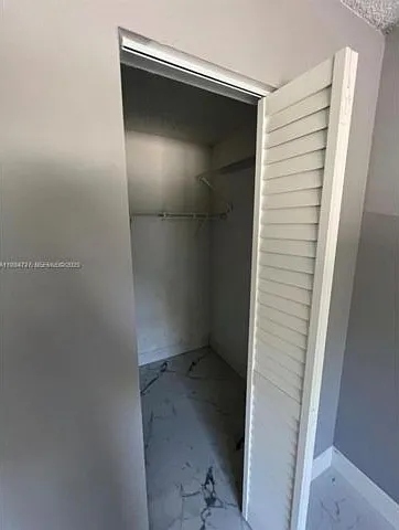 511 NW 82nd Ave — Photo 7