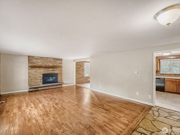 5th image of 14435 183rd Avenue SE