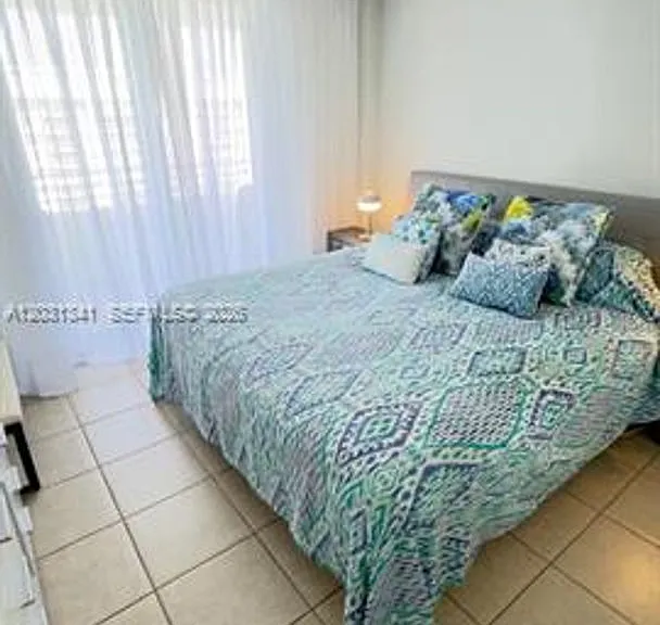 5555 Collins Ave #16W — Photo 7
