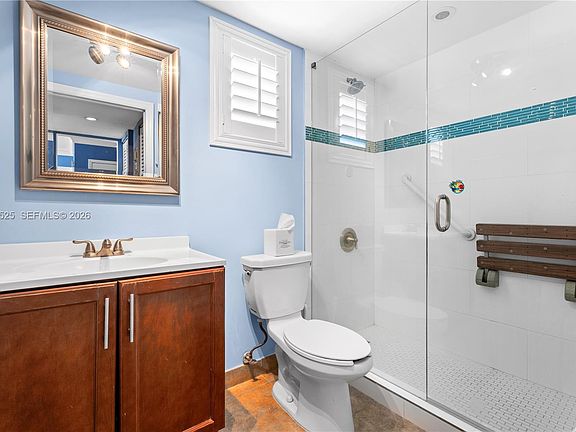 4th image of 1480 Euclid Ave APT 201