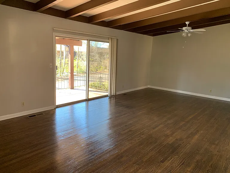 3930 Montclair Rd — Photo 3