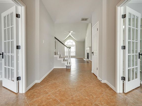 2nd image of 18017 Rosebud Pl