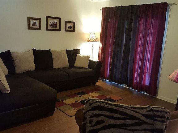 3rd image of 115 Nottingham Dr