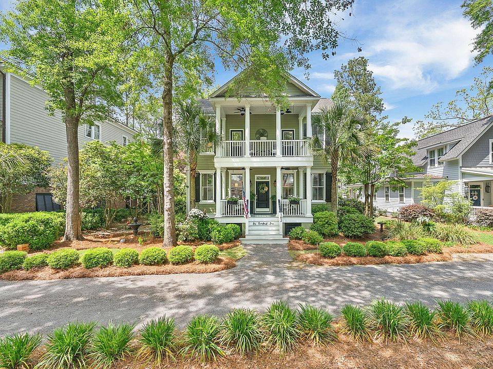 1st image of 102 Lowndes Ln
