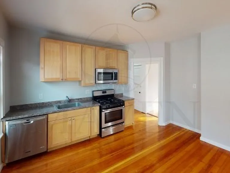 253 Arlington St #NO — Photo 3