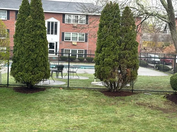 6 Tara Dr Unit 5, Weymouth, MA 02188