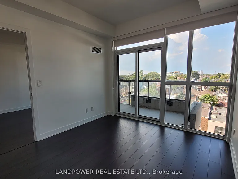 1603 Eglinton Ave W #516 — Photo 12