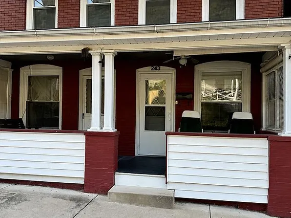 243 Pennsylvania Ave, South Renovo, PA 17764