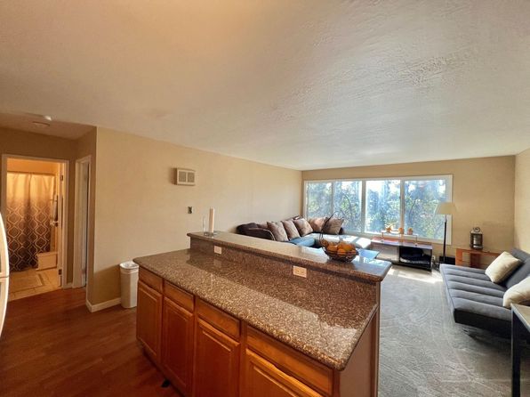 455 Crescent St APT 205