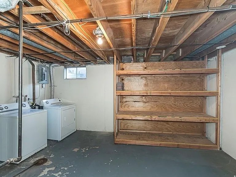 1212 Clarkson Ct — Photo 9