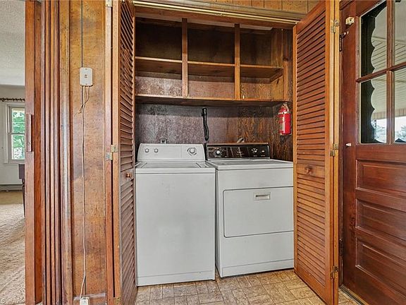 4th image of 136 Beckford Dr