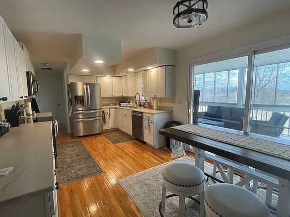 2nd image of 315 Millstone Dr