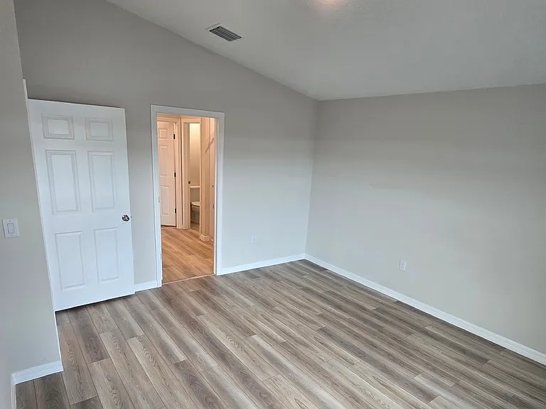 1712 Vanilla St — Photo 11