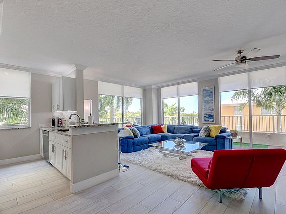 4th image of 625 Casa Loma Blvd Unit 301